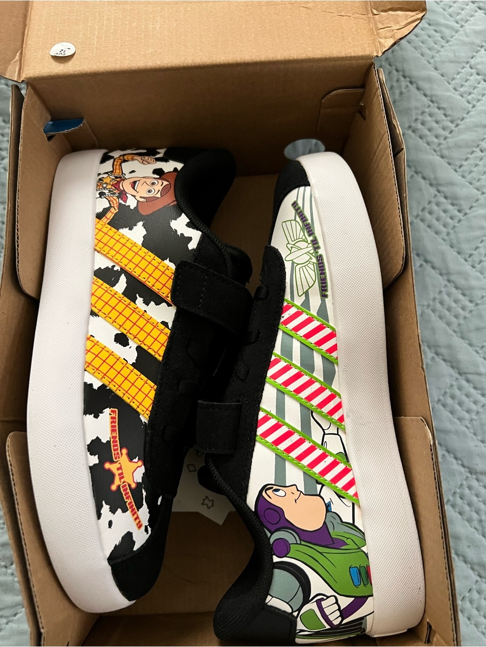 ADIDAS PIXAR TOY STORY VL COURT 3.0
SHOES CHILDREN